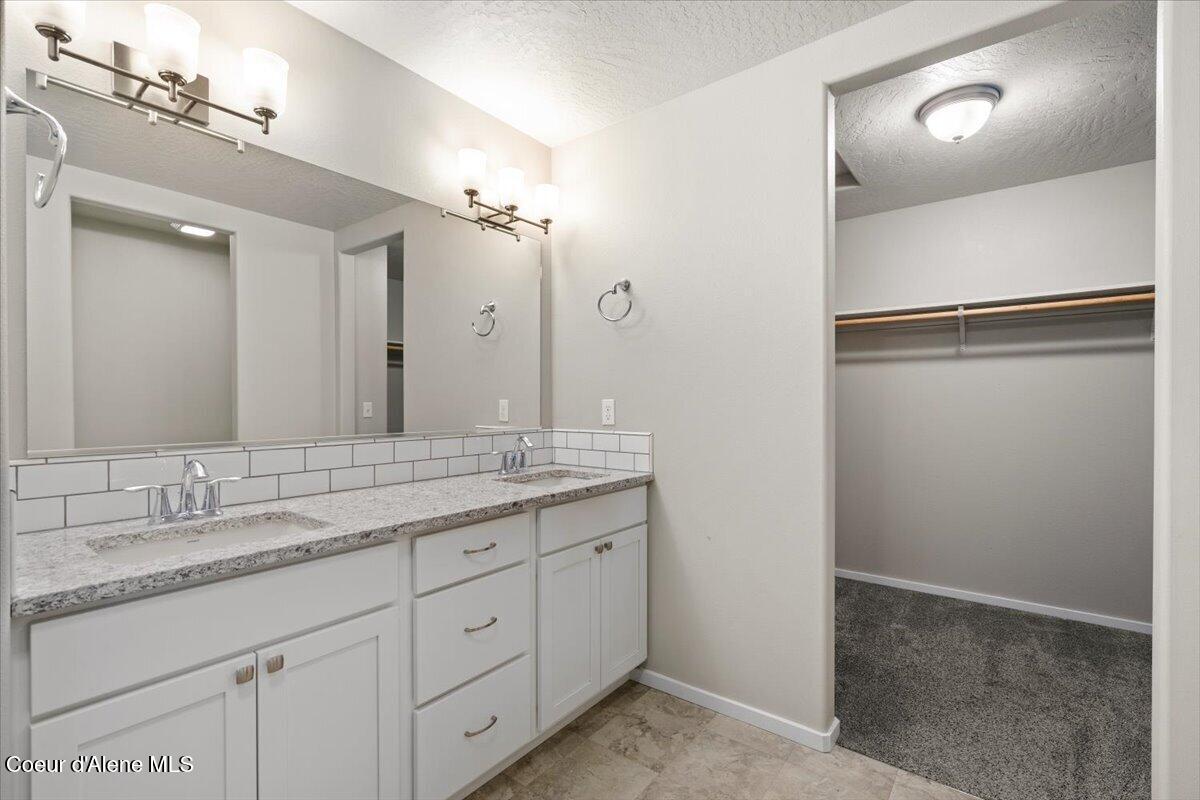 6924 Christine Street Rathdrum, ID 83858 - Photo 24 of 79 Primary Bathroom