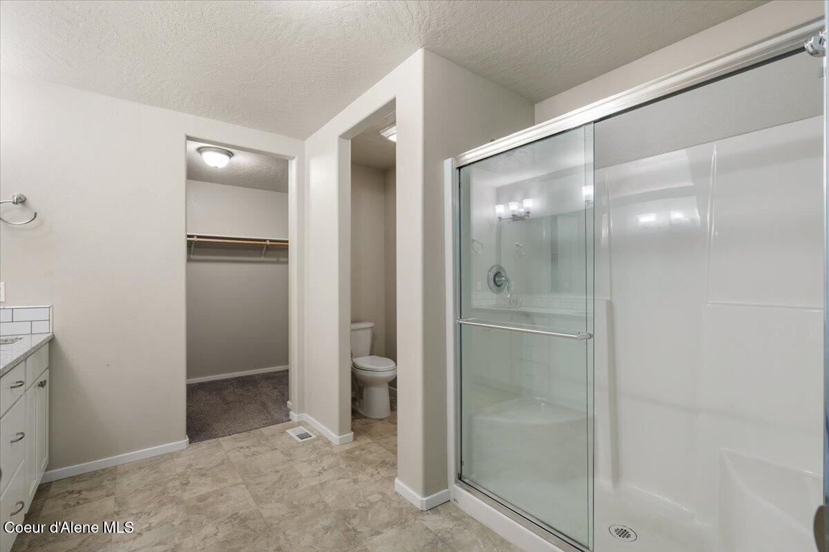 6924 Christine Street Rathdrum, ID 83858 - Photo 25 of 79 Primary Bathroom