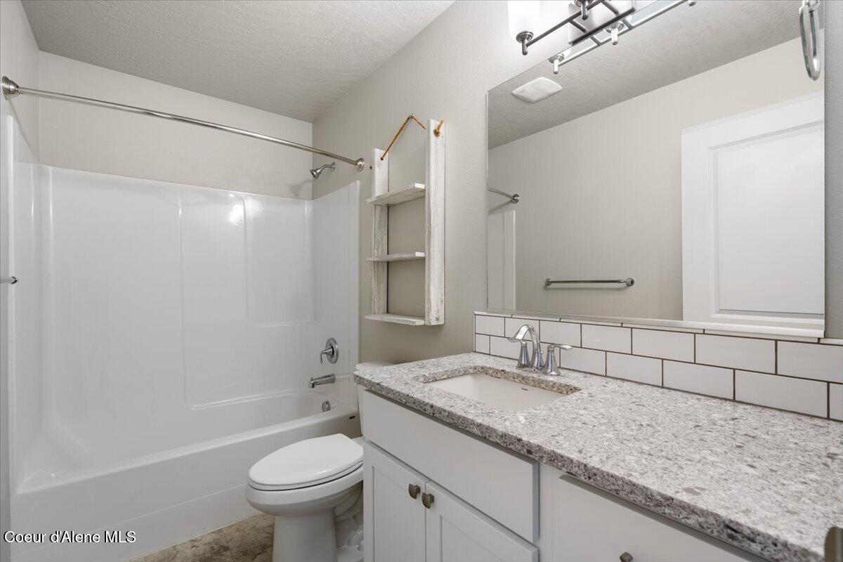 6924 Christine Street Rathdrum, ID 83858 - Photo 29 of 79 Full Bathroom