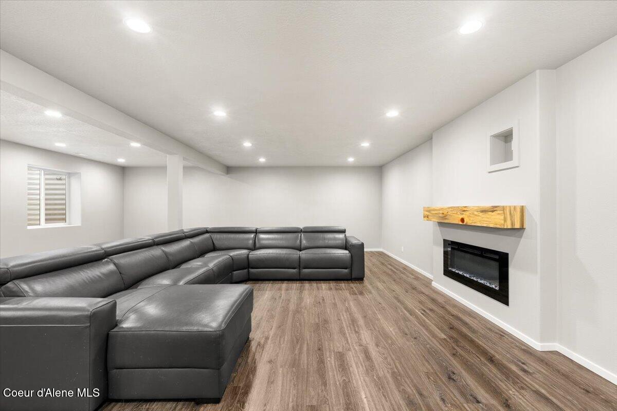 6924 Christine Street Rathdrum, ID 83858 - Photo 37 of 79 Family Room