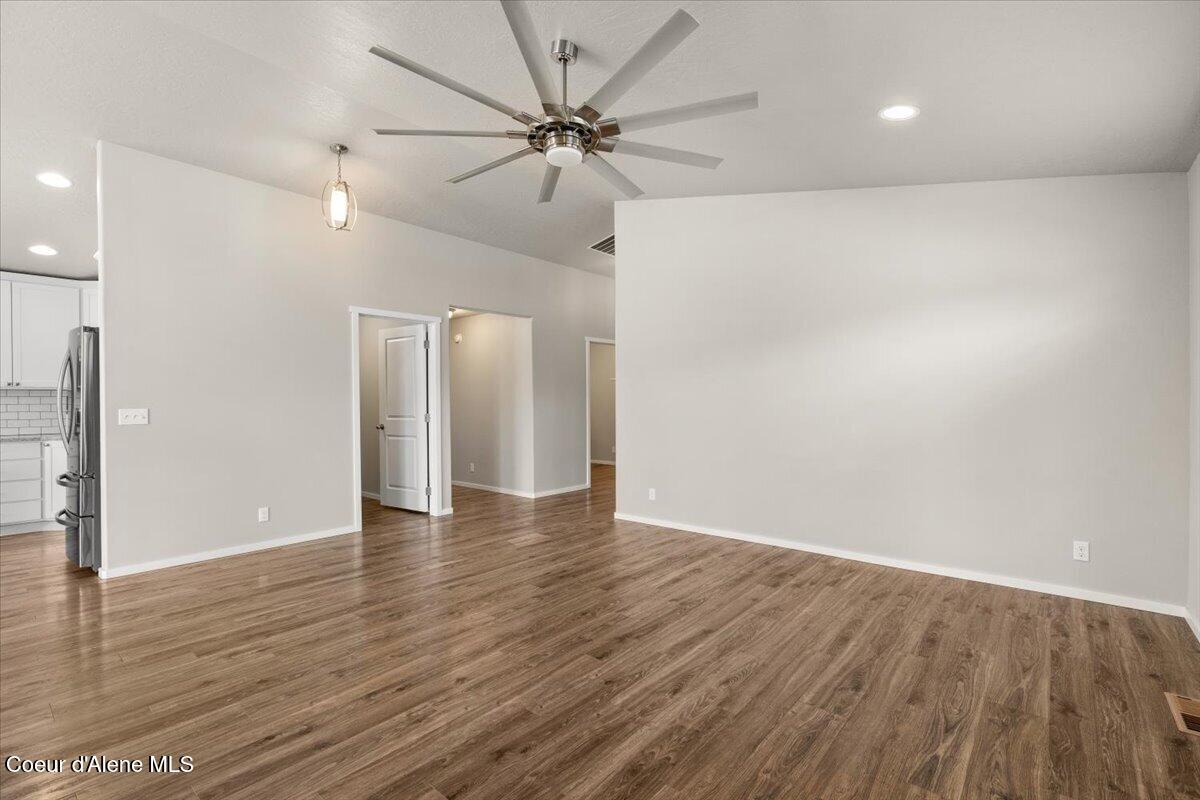 6924 Christine Street Rathdrum, ID 83858 - Photo 10 of 79 Living Room
