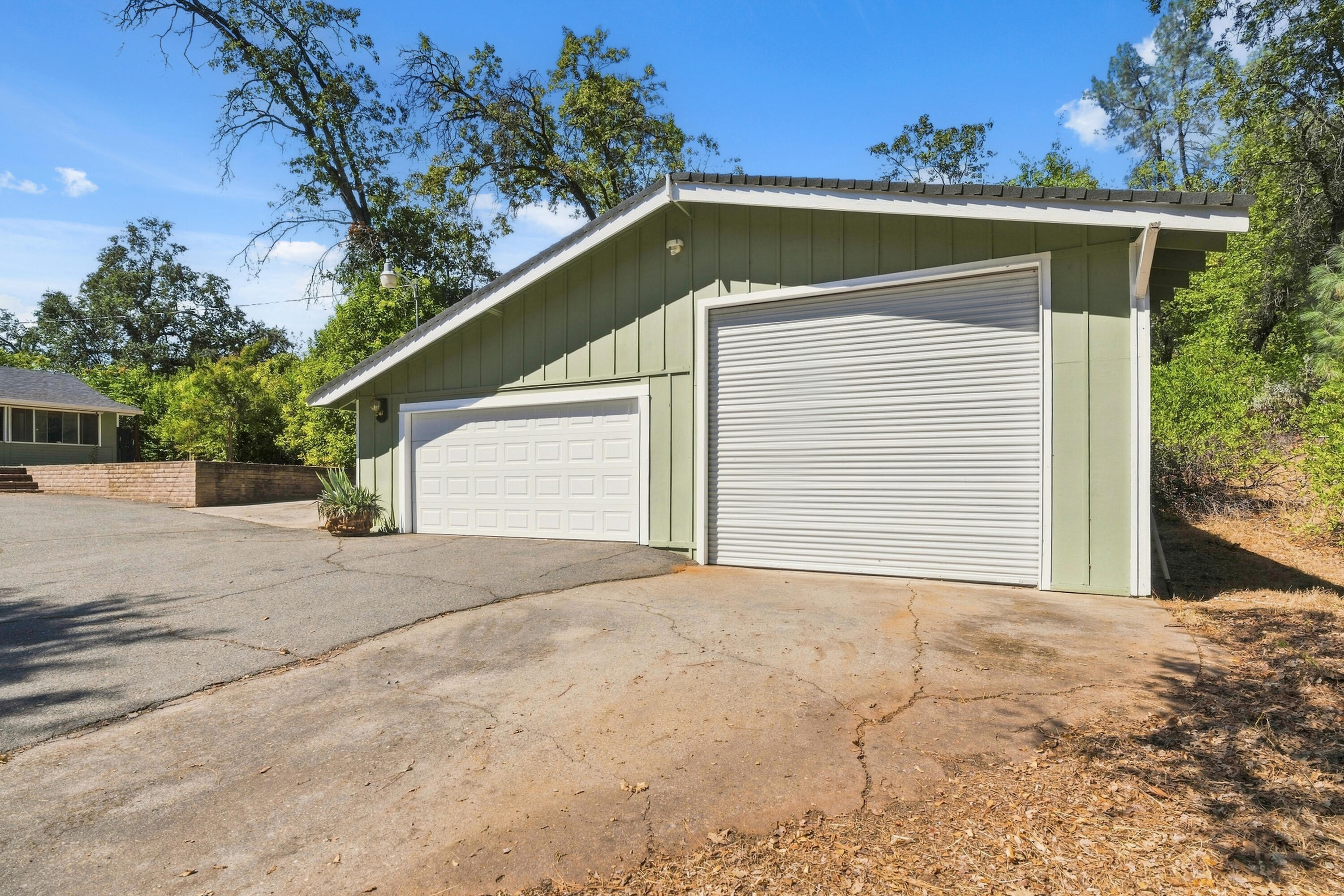 18315 Ranchera Road Shasta Lake, CA 96019 - Photo 32 of 36 Garage & Shop