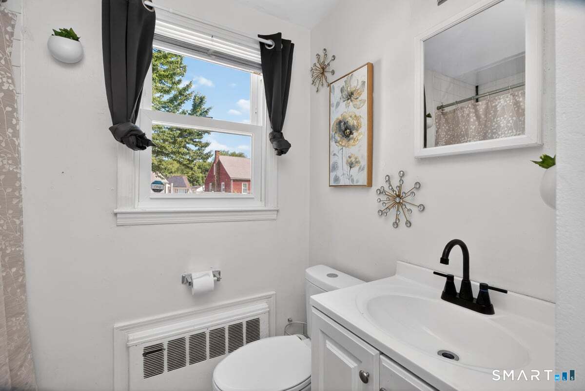 1 Leonard Road Enfield, CT 06082 - Photo 21 of 40