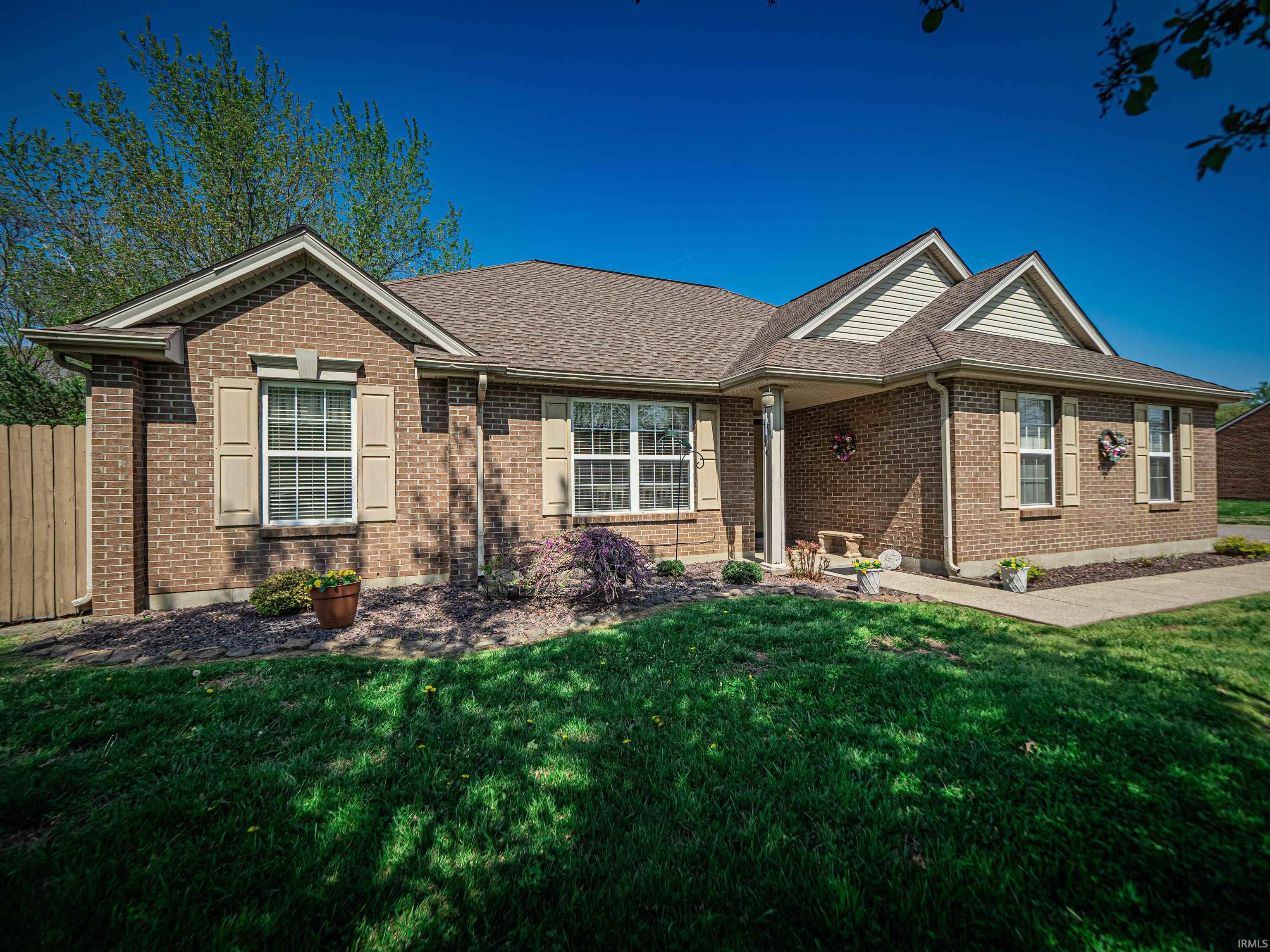 312 East Evergreen Road Evansville, IN 47711 - Photo 2 of 32