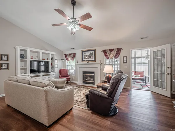 $289,000 | 312 East Evergreen Road, Evansville, IN 47711