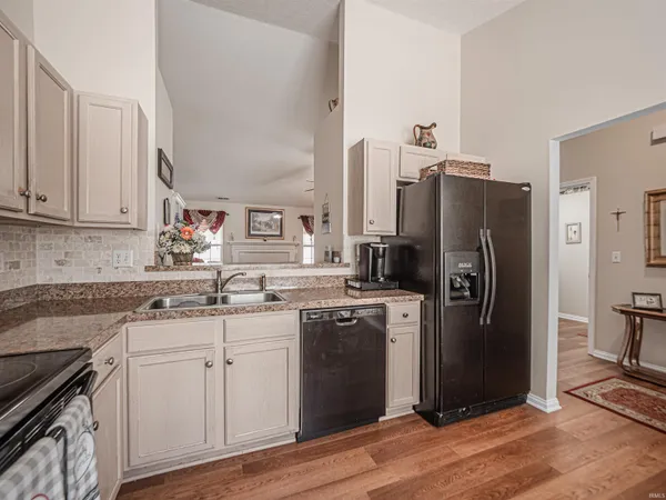 $289,000 | 312 East Evergreen Road, Evansville, IN 47711
