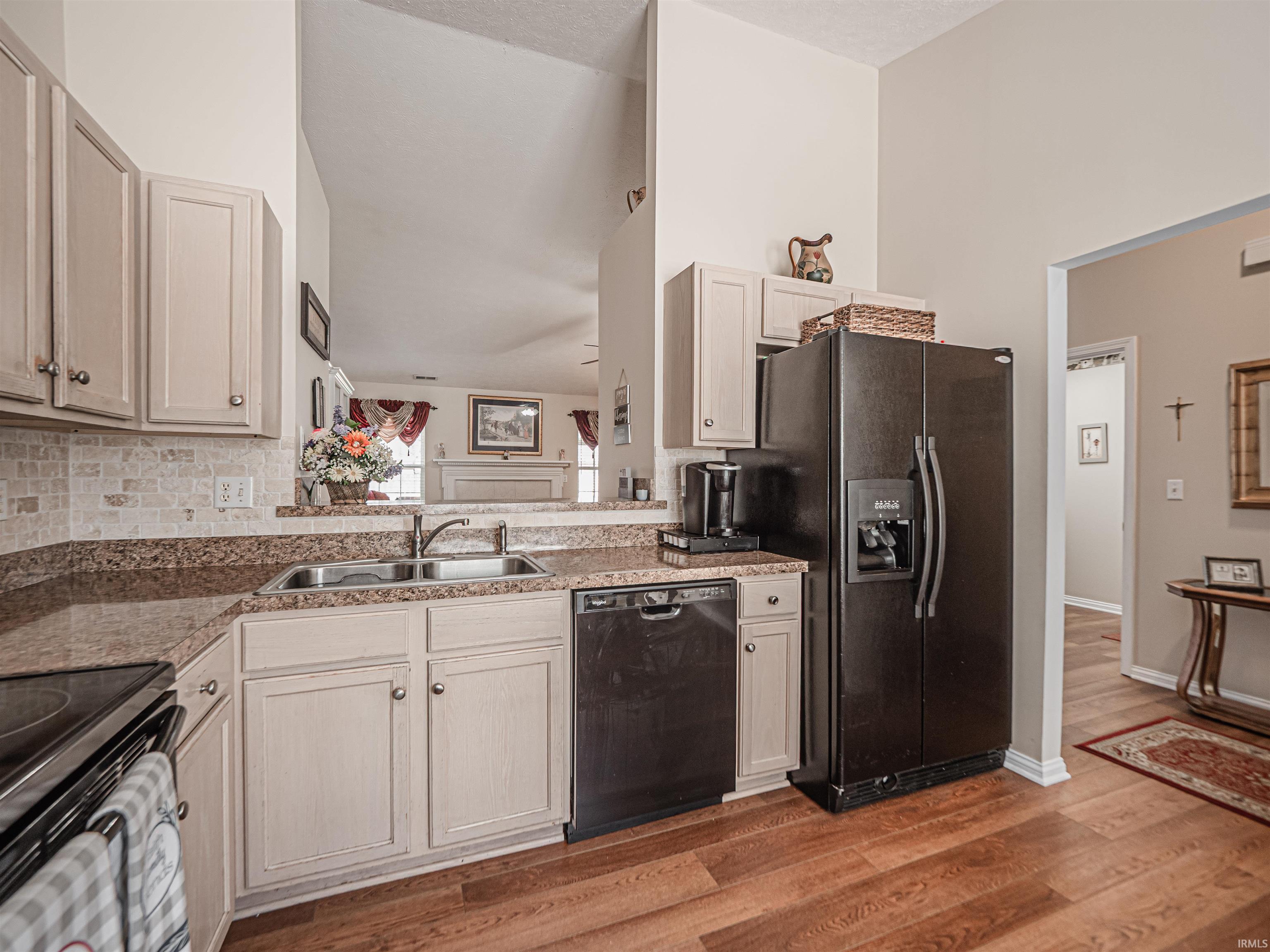 312 East Evergreen Road Evansville, IN 47711 - Photo 8 of 32