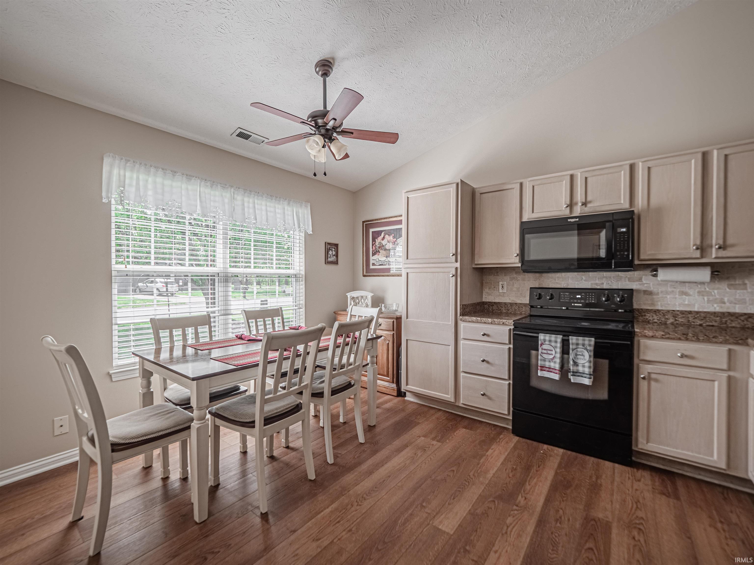 312 East Evergreen Road Evansville, IN 47711 - Photo 9 of 32