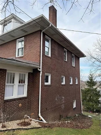 $2,000 | 235 Center Avenue, Greensburg, PA 15601