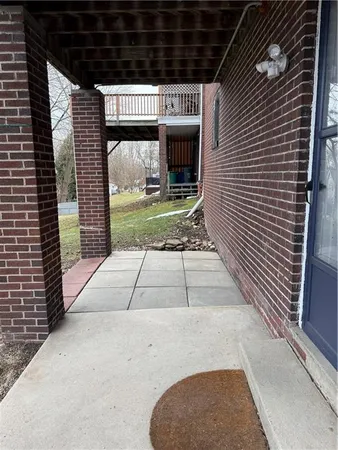 $2,000 | 235 Center Avenue, Greensburg, PA 15601