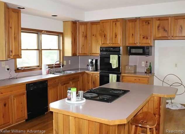 6097 Stout Road Carleton, MI 48117 - Photo 18 of 36 Kitchen 1 UL.jpg