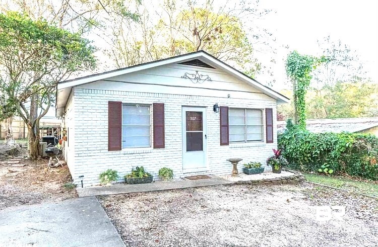 507 Nichols Avenue Fairhope, AL 36532 - Photo 1 of 16