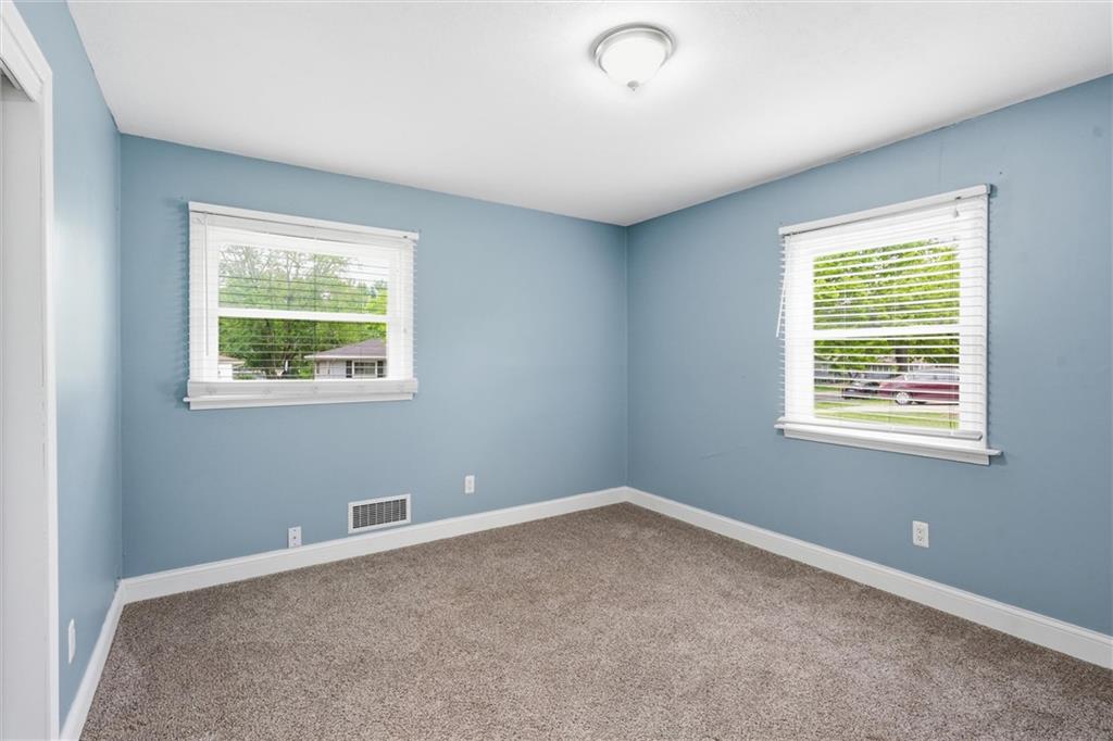 2902 West 7th Street Lawrence, KS 66049 - Photo 11 of 18