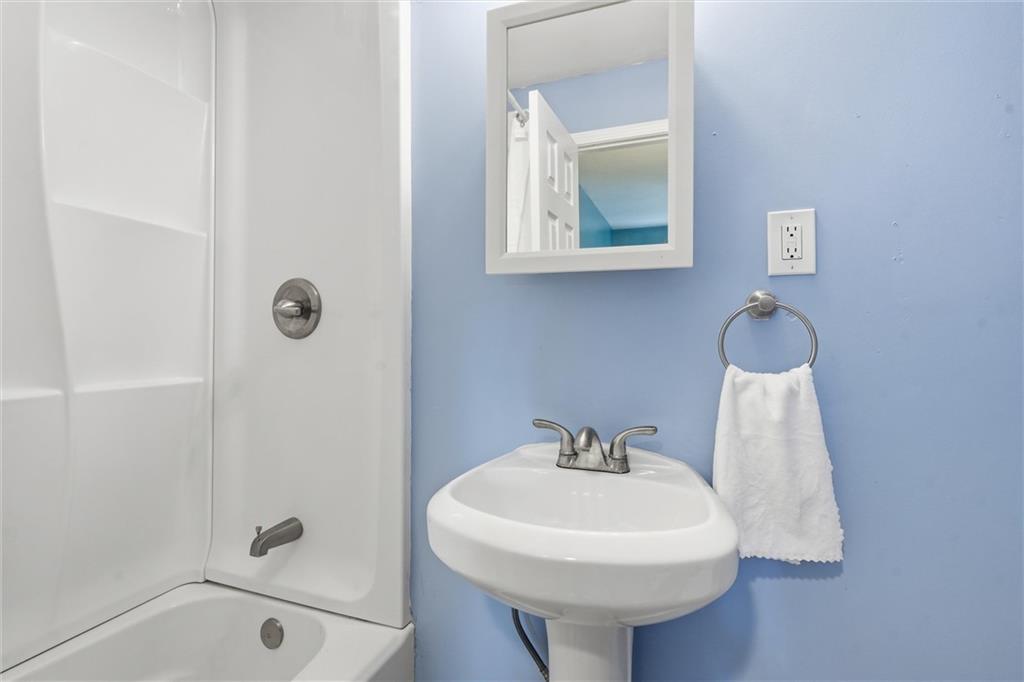 2902 West 7th Street Lawrence, KS 66049 - Photo 14 of 18