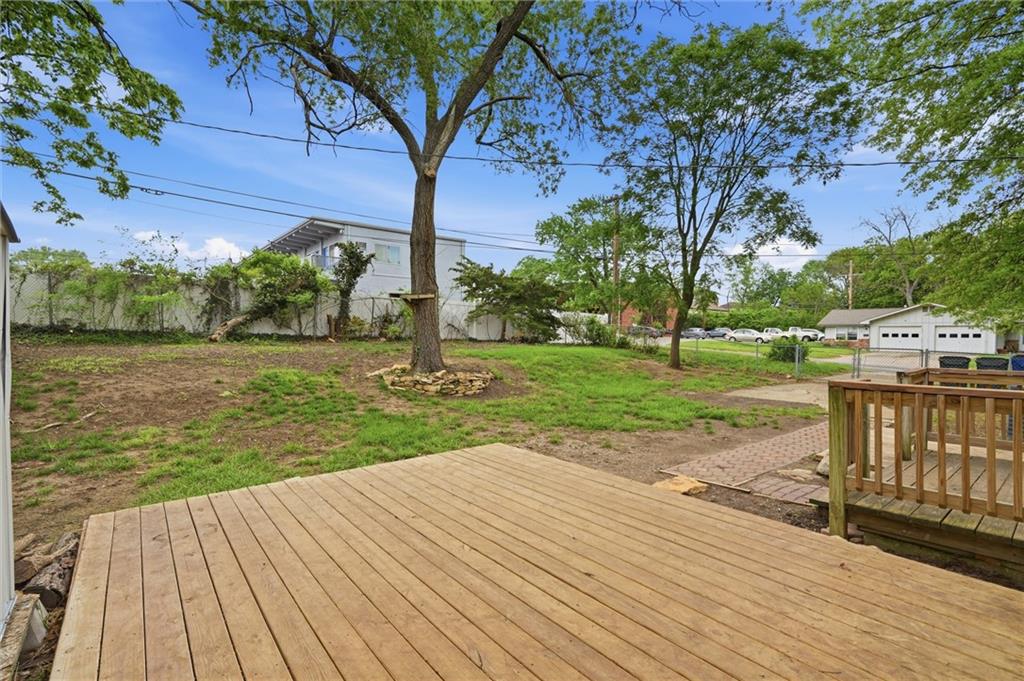 2902 West 7th Street Lawrence, KS 66049 - Photo 16 of 18