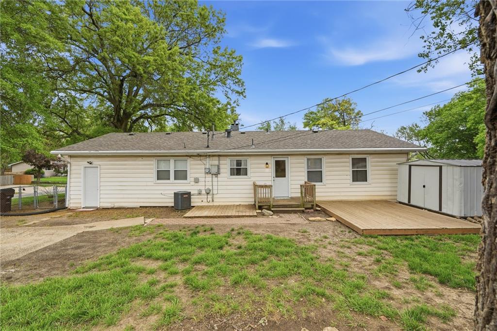 2902 West 7th Street Lawrence, KS 66049 - Photo 18 of 18
