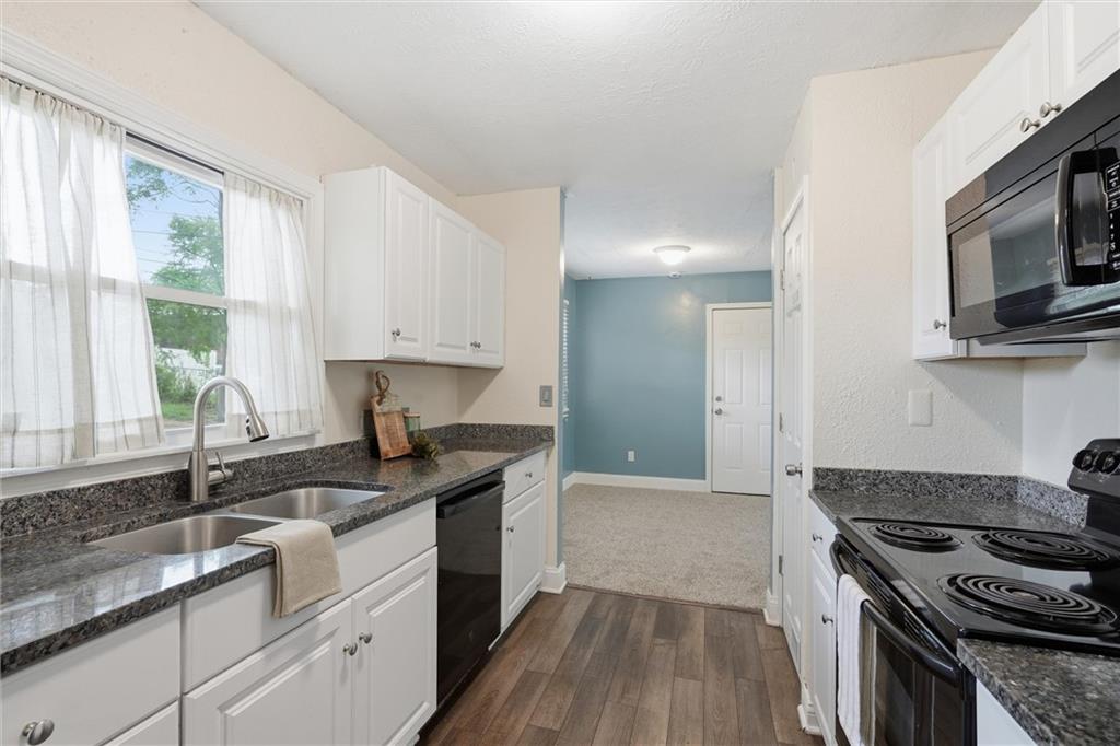 2902 West 7th Street Lawrence, KS 66049 - Photo 7 of 18