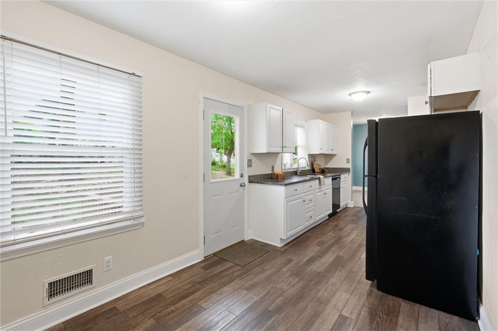 2902 West 7th Street Lawrence, KS 66049 - Photo 8 of 18