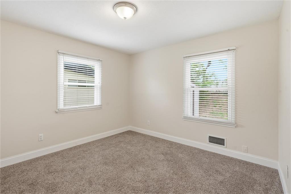 2902 West 7th Street Lawrence, KS 66049 - Photo 10 of 18