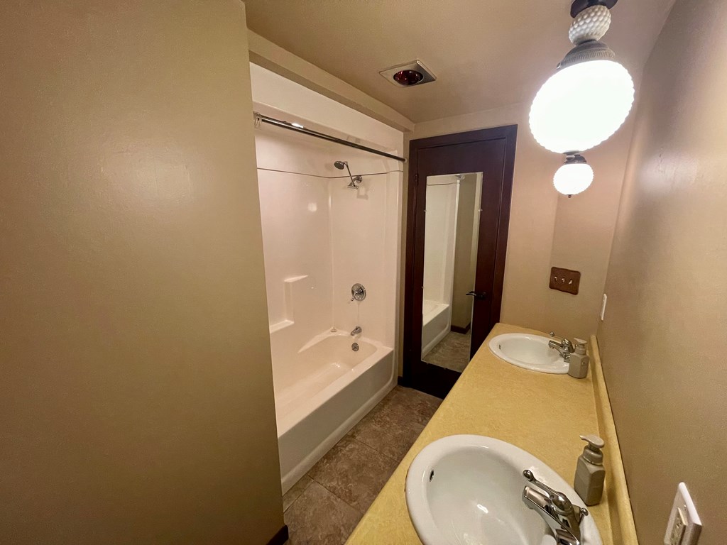 5610 Gordon Road Sturgeon Bay, WI 54235 - Photo 28 of 49 Gallery Image 28