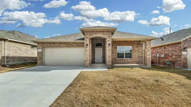 $2,600 | 2349 Waggoner Rnch Drive, Weatherford, TX 76087