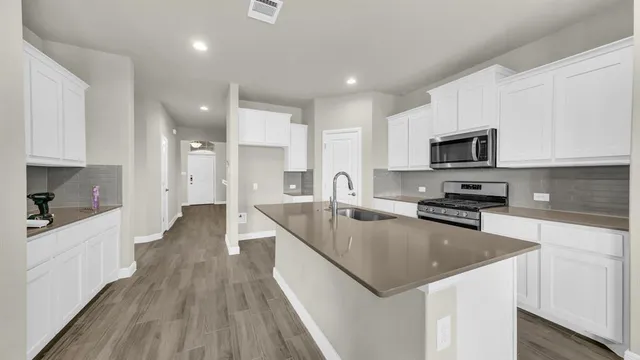 $2,600 | 2349 Waggoner Rnch Drive, Weatherford, TX 76087