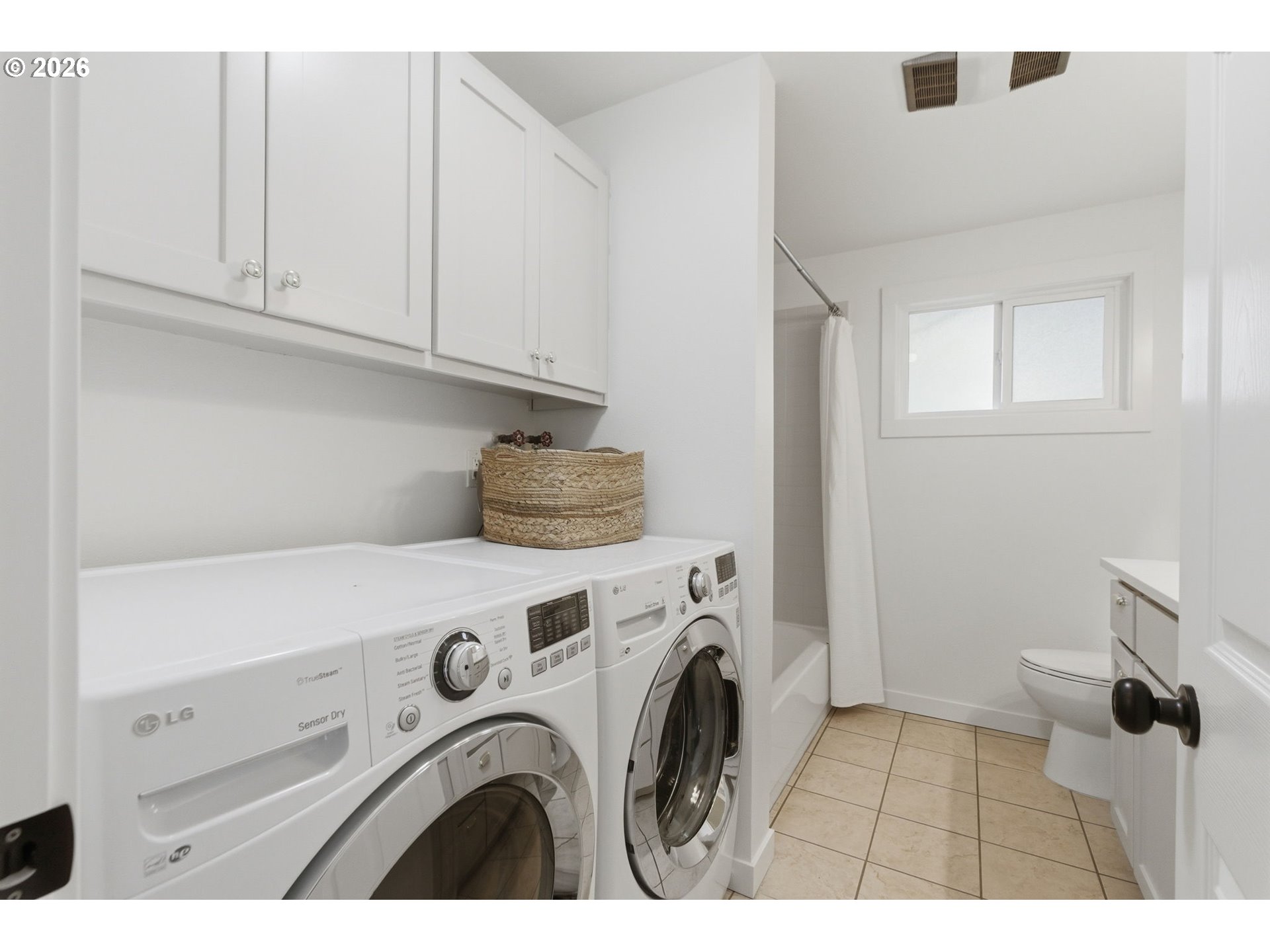 2945 Southwest Miles Street Portland, OR 97219 - Photo 18 of 31