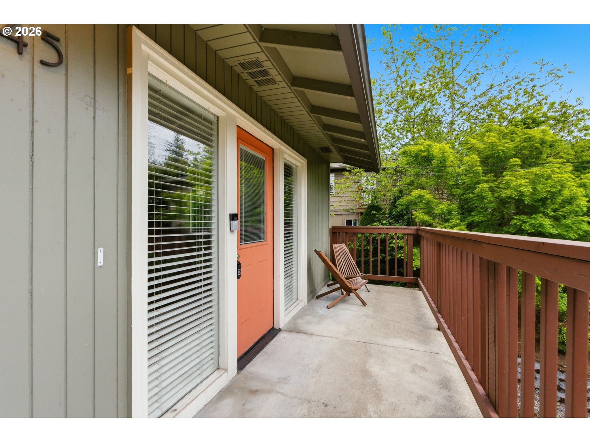2945 Southwest Miles Street Portland, OR 97219 - Photo 3 of 31