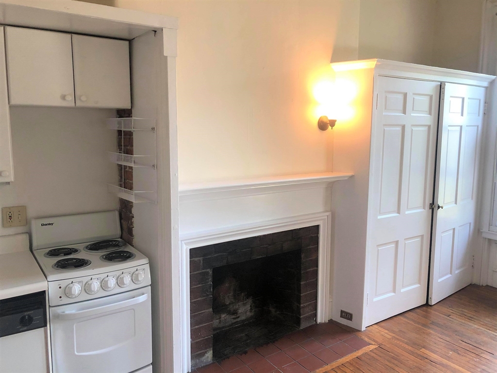 84 Charles Street, Unit 2 Boston, MA 02114 - Photo 6 of 10