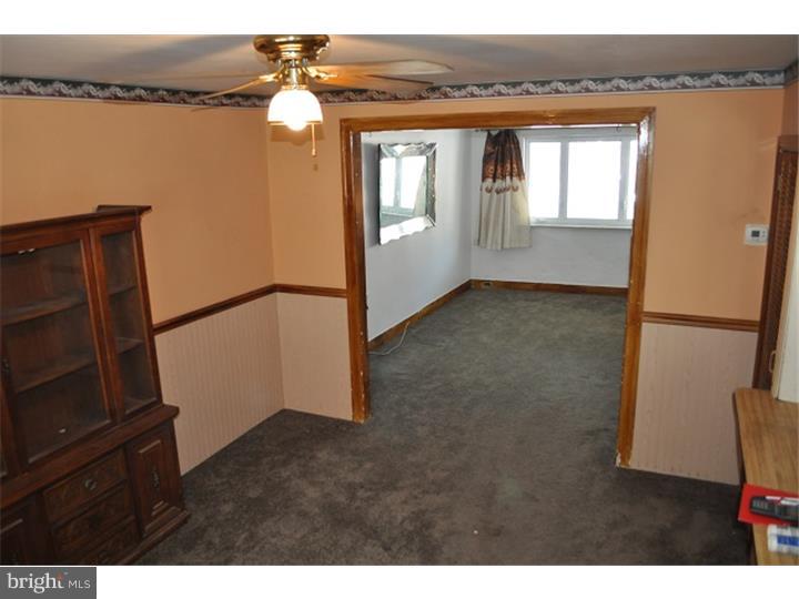 6606 Lotus Road Philadelphia, PA 19151 - Photo 3 of 10 Dining Room