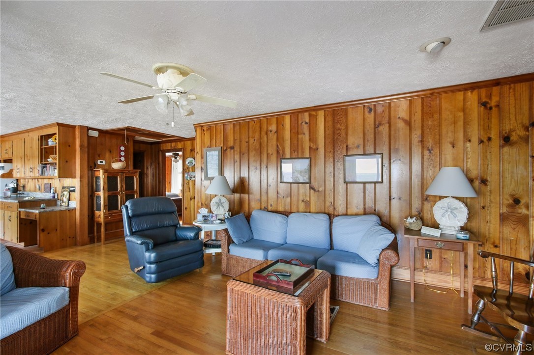 19083 Farm Road Smithfield, VA 23430 - Photo 6 of 34 Gallery Image 6