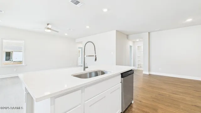 $285,000 | 111 Yonkers Drive, Lafayette, LA 70507