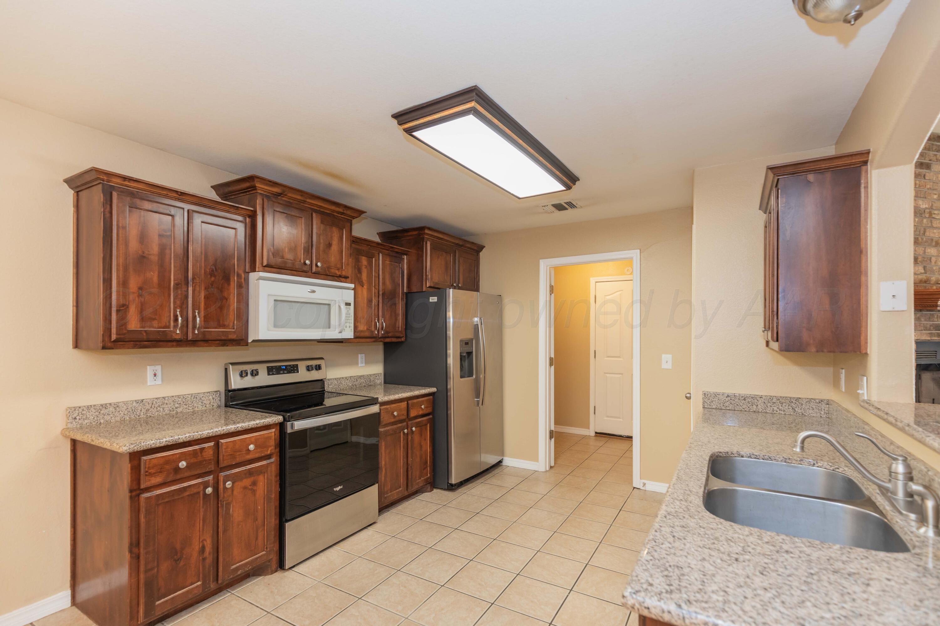 4207 Ross Street Amarillo, TX 79118 - Photo 11 of 40 KITCHEN VIEW 3