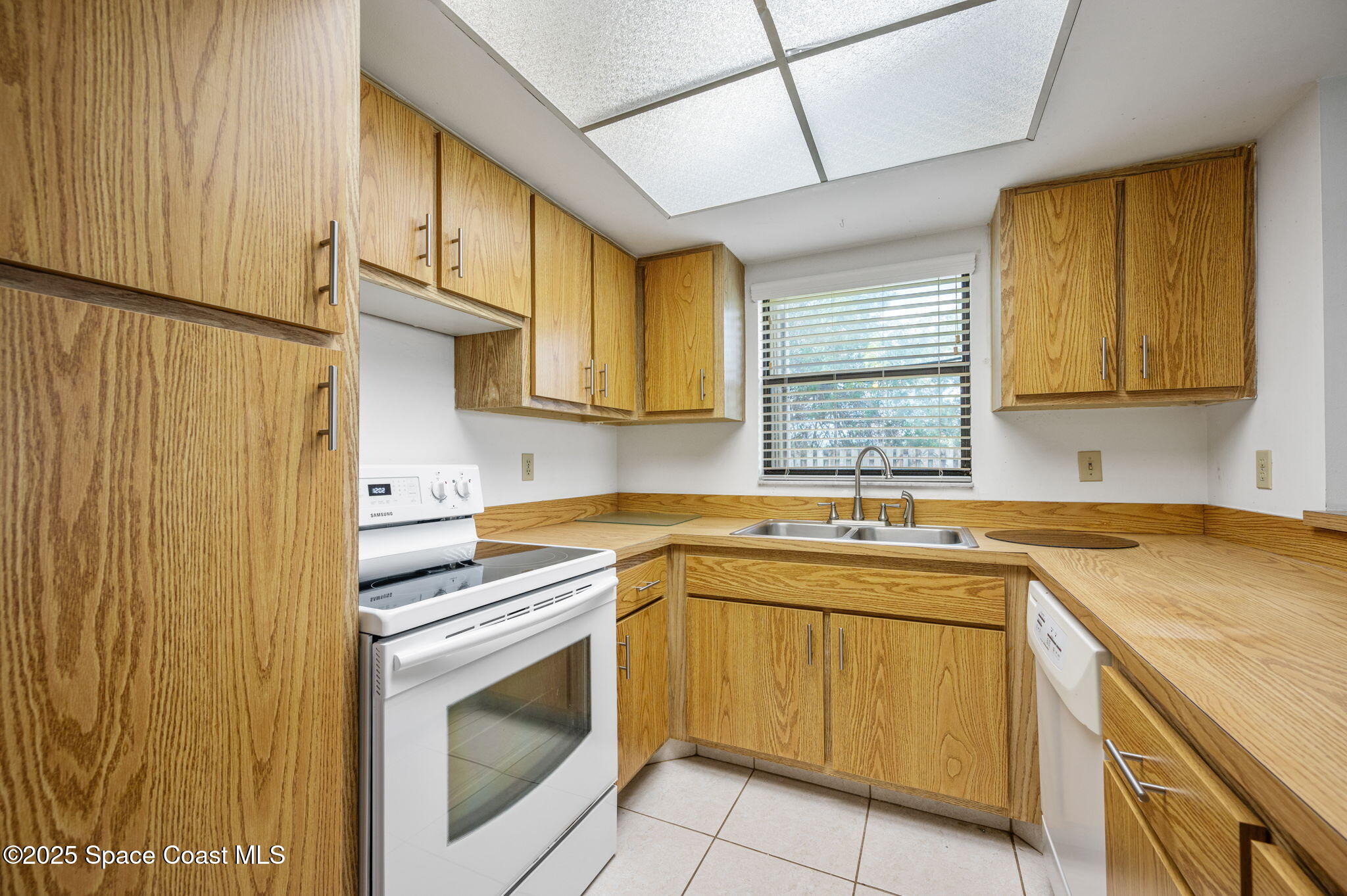 588 North Wickham Road, Unit 45 Melbourne, FL 32935 - Photo 9 of 32 15-web-or-mls-DSC_3729