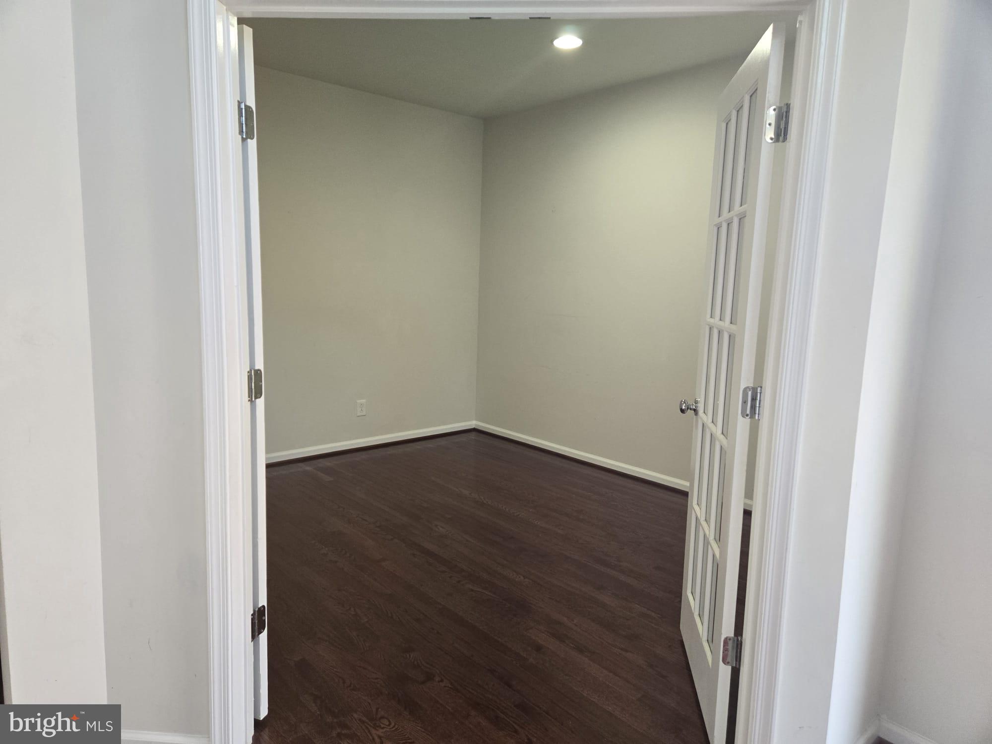 23575 Christina Ridge Square Ashburn, VA 20148 - Photo 14 of 38 Study Room