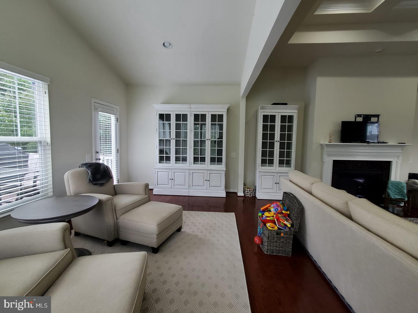 23575 Christina Ridge Square Ashburn, VA 20148 - Photo 8 of 38