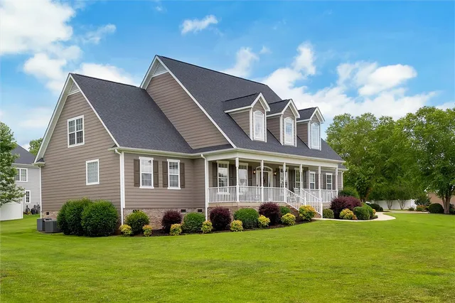 $597,700 | 101 Edens Garden Way, Six Mile, SC 29682