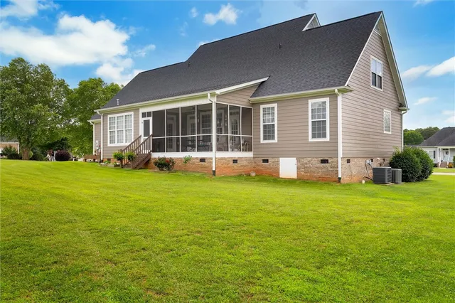 $597,700 | 101 Edens Garden Way, Six Mile, SC 29682