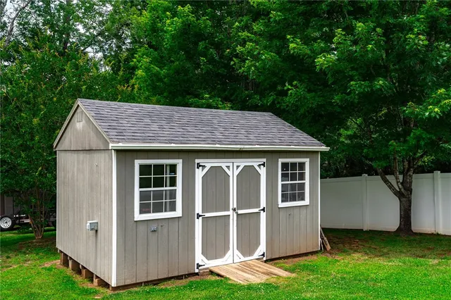 $597,700 | 101 Edens Garden Way, Six Mile, SC 29682