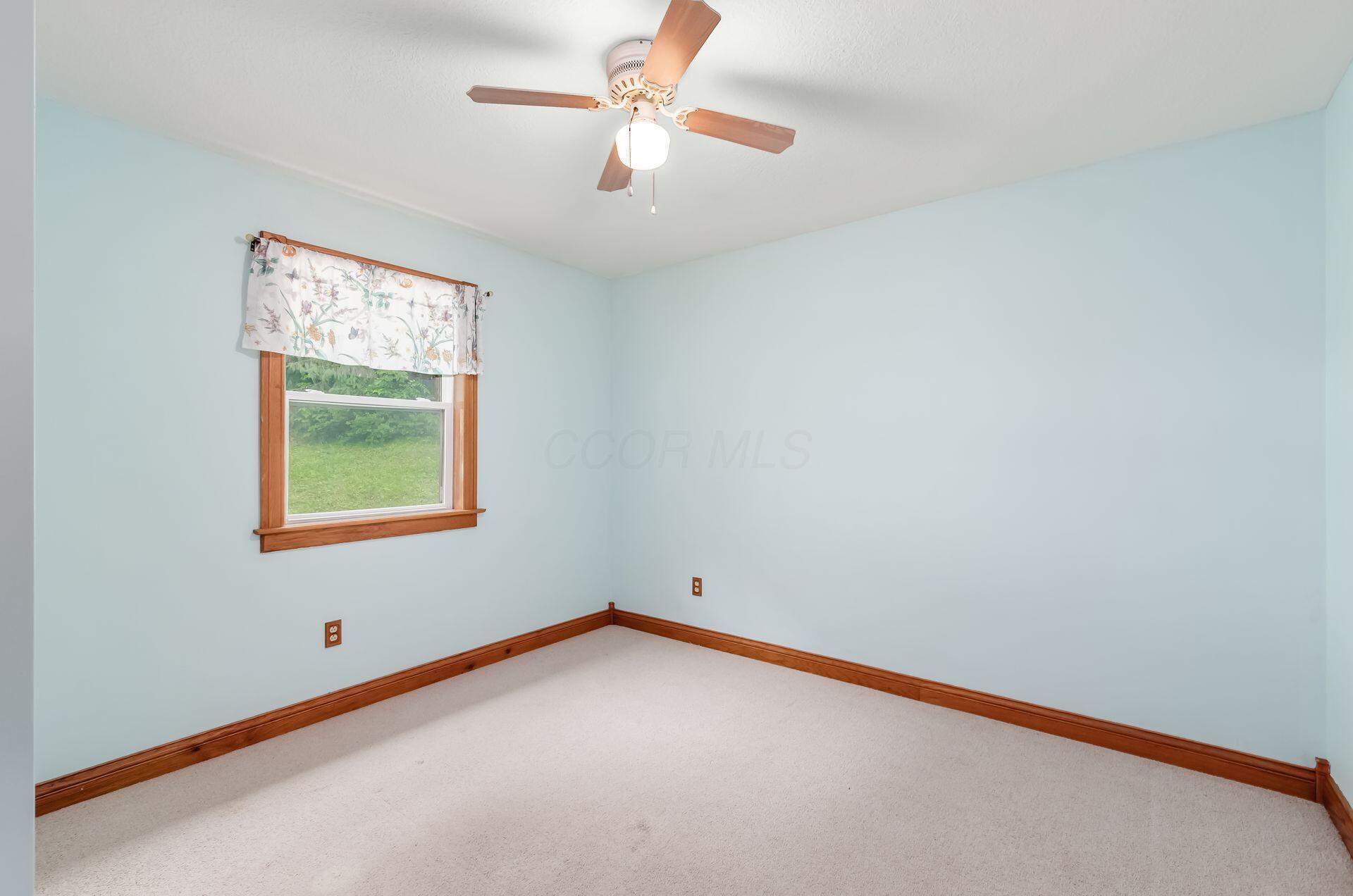 557 Ross Road Southeast Lancaster, OH 43130 - Photo 37 of 39