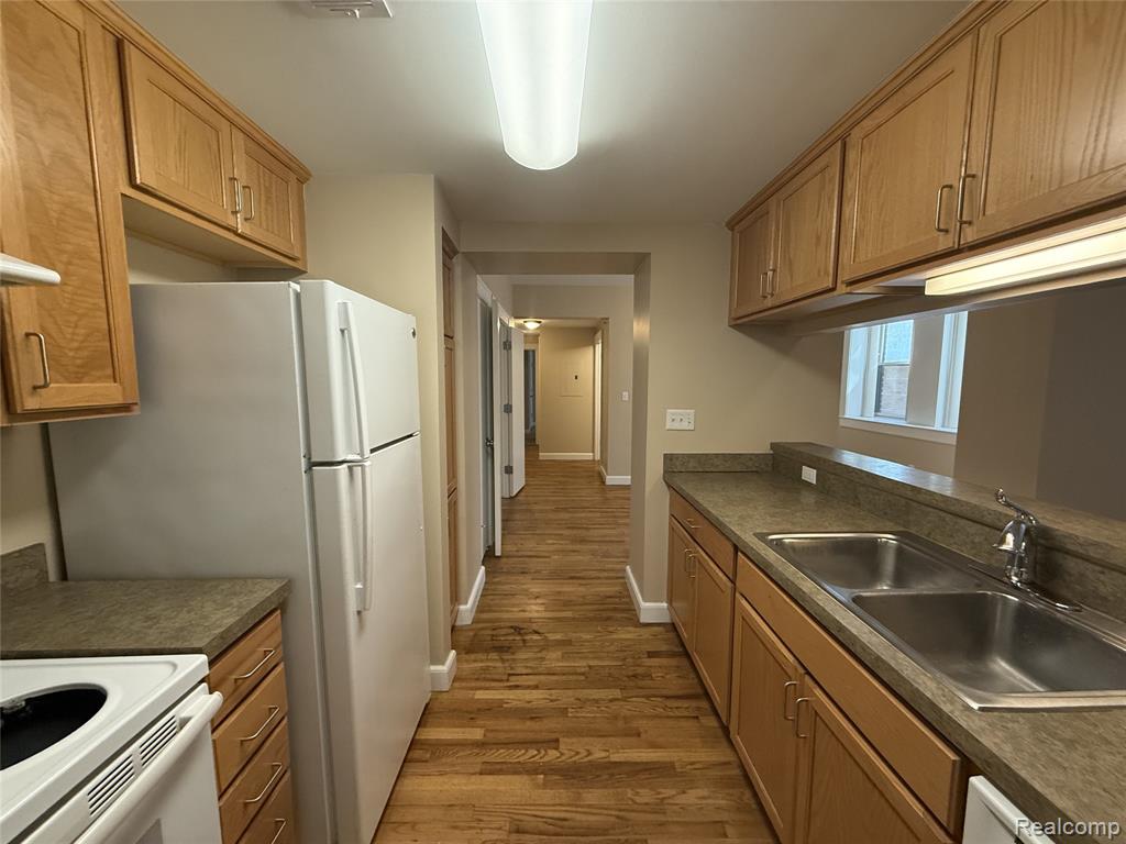 680 Delaware Street, Unit 206 Detroit, MI 48202 - Photo 5 of 15