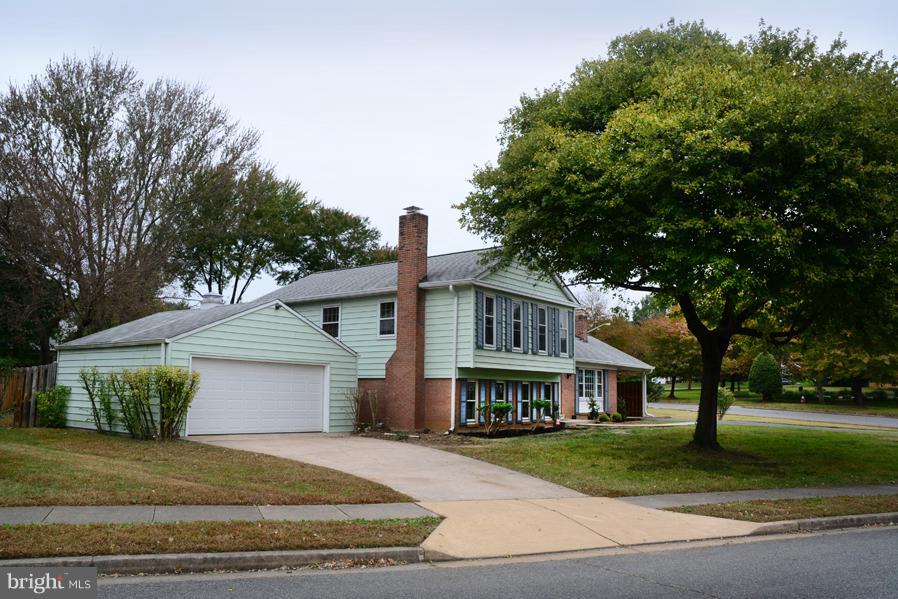 7610 Hayfield Road Alexandria, VA 22315 - Photo 2 of 28 Exterior (Front)