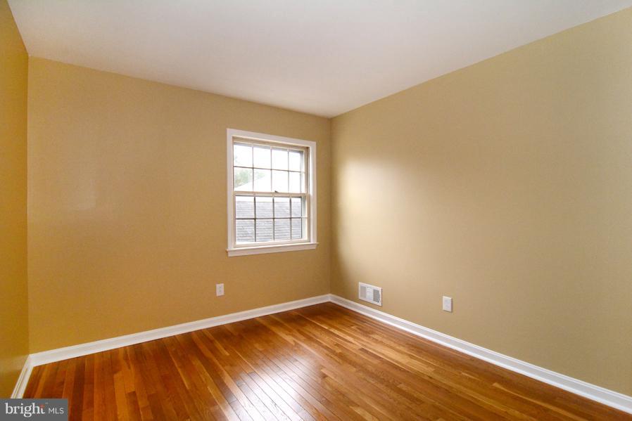7610 Hayfield Road Alexandria, VA 22315 - Photo 18 of 28 Bedroom #2