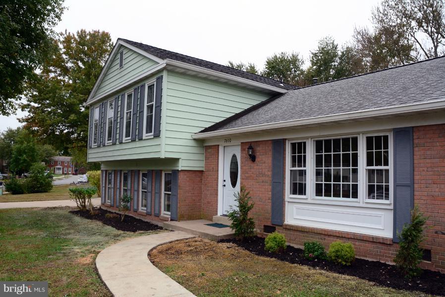 7610 Hayfield Road Alexandria, VA 22315 - Photo 28 of 28 Exterior (Front)