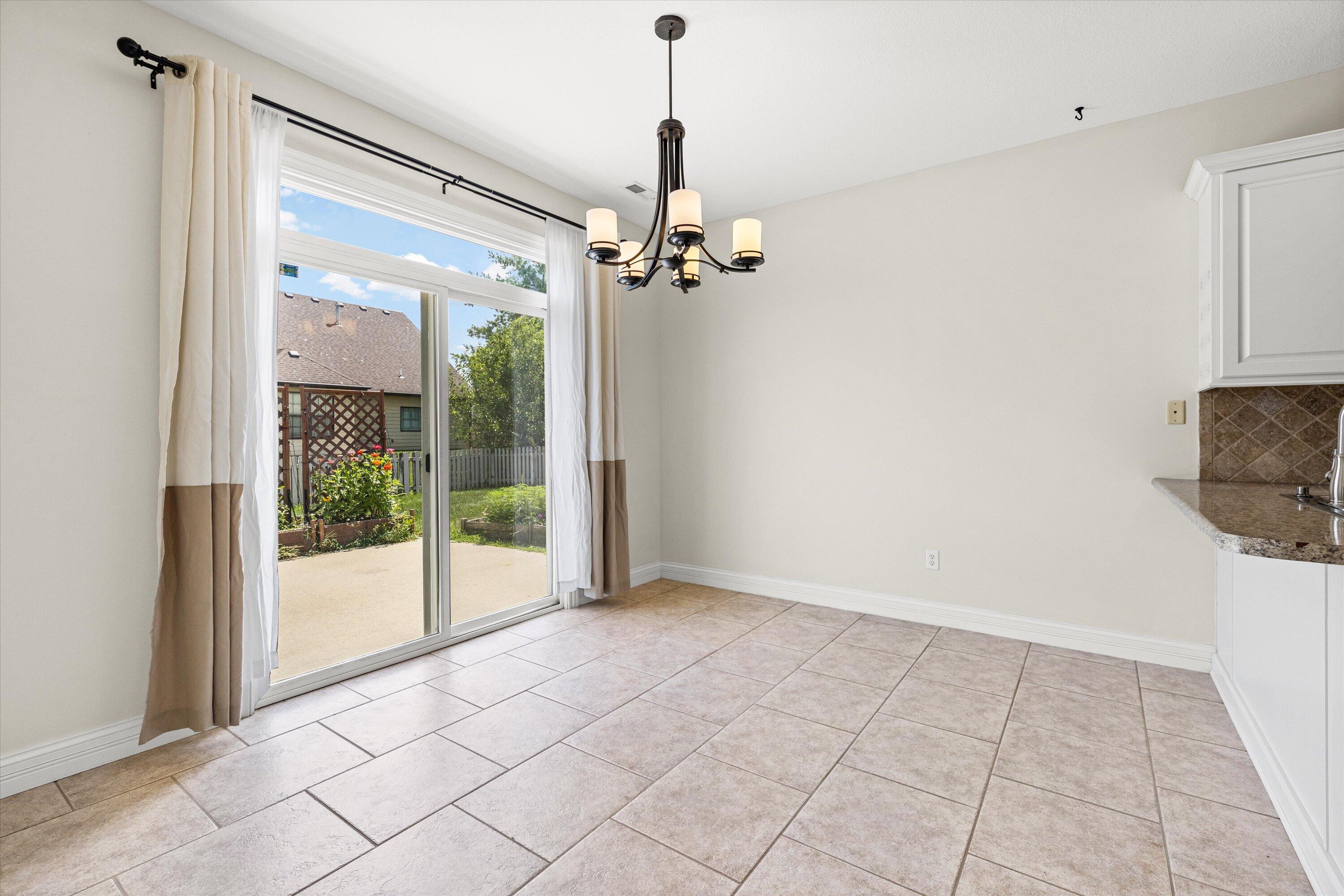 302 Reedsport Ridge Columbia, MO 65203 - Photo 15 of 38 Gallery Image 15
