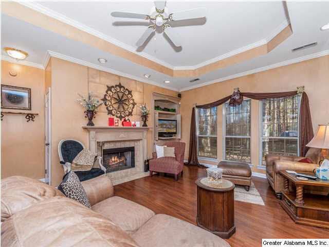 208 Creden Circle Alabaster, AL 35007 - Photo 4 of 31