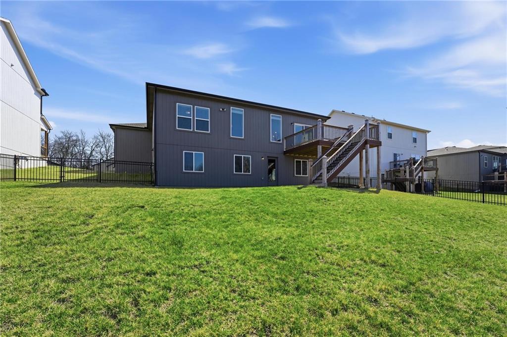 1024 Branchwood Lane Raymore, MO 64083 - Photo 37 of 41