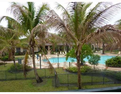7970 North Nob Hill Road, Unit 5204 Tamarac, FL 33321 - Photo 3 of 4 View