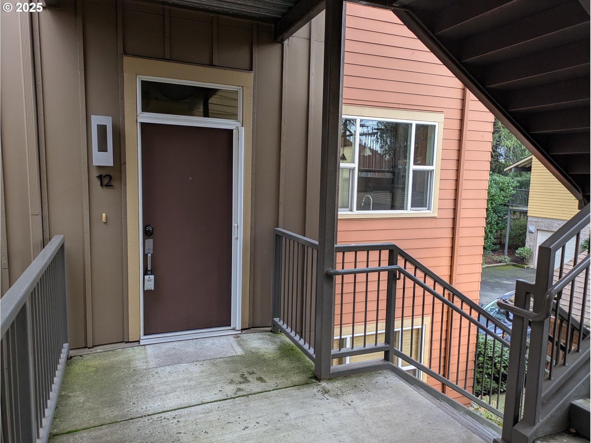 347 Rustic Place, Unit 12 Eugene, OR 97401 - Photo 1 of 27 Gallery Image 1