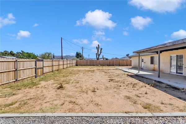 $465,000 | 12275 Tesuque Road, Apple Valley, CA 92308